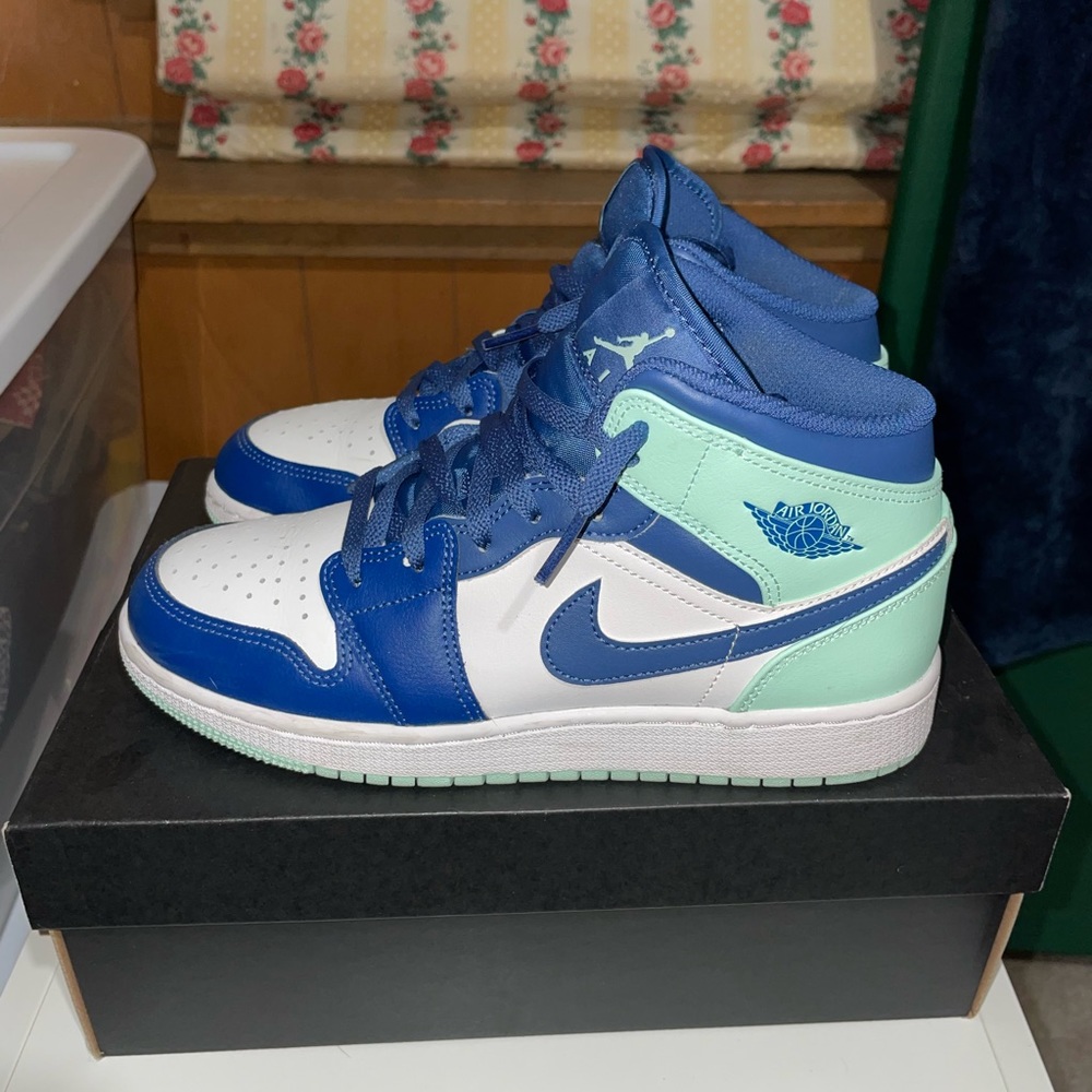 Nike Air Jordan 1 Mid